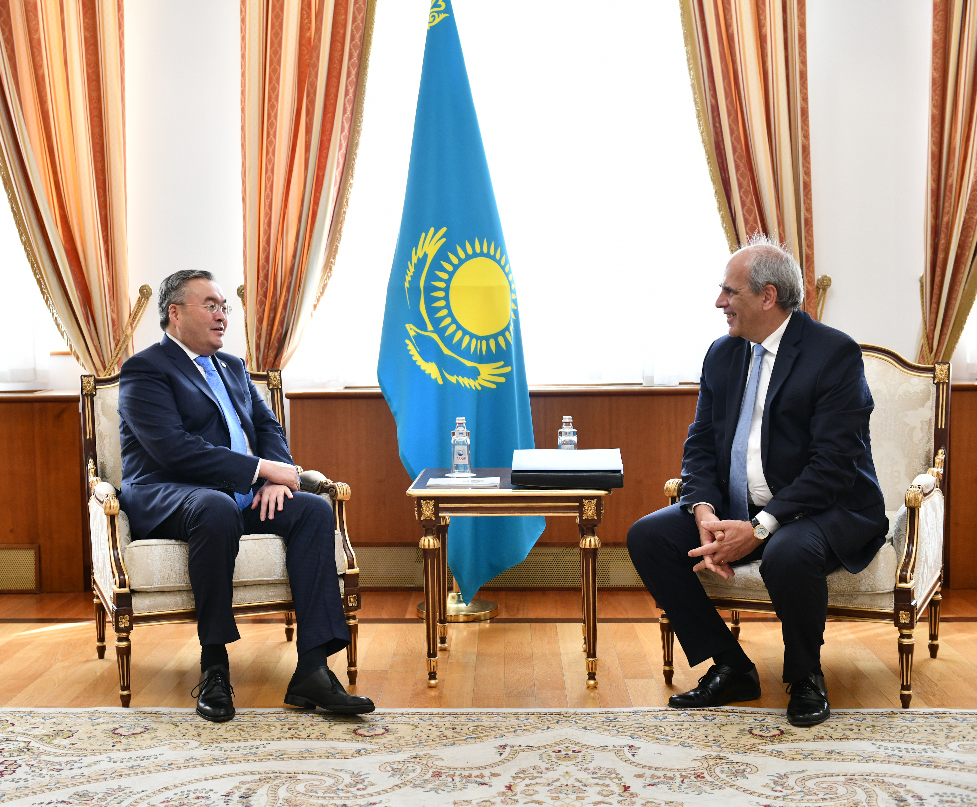 Сотрудничество между Казахстаном и Евросоюзом обсудили в МИД РК
