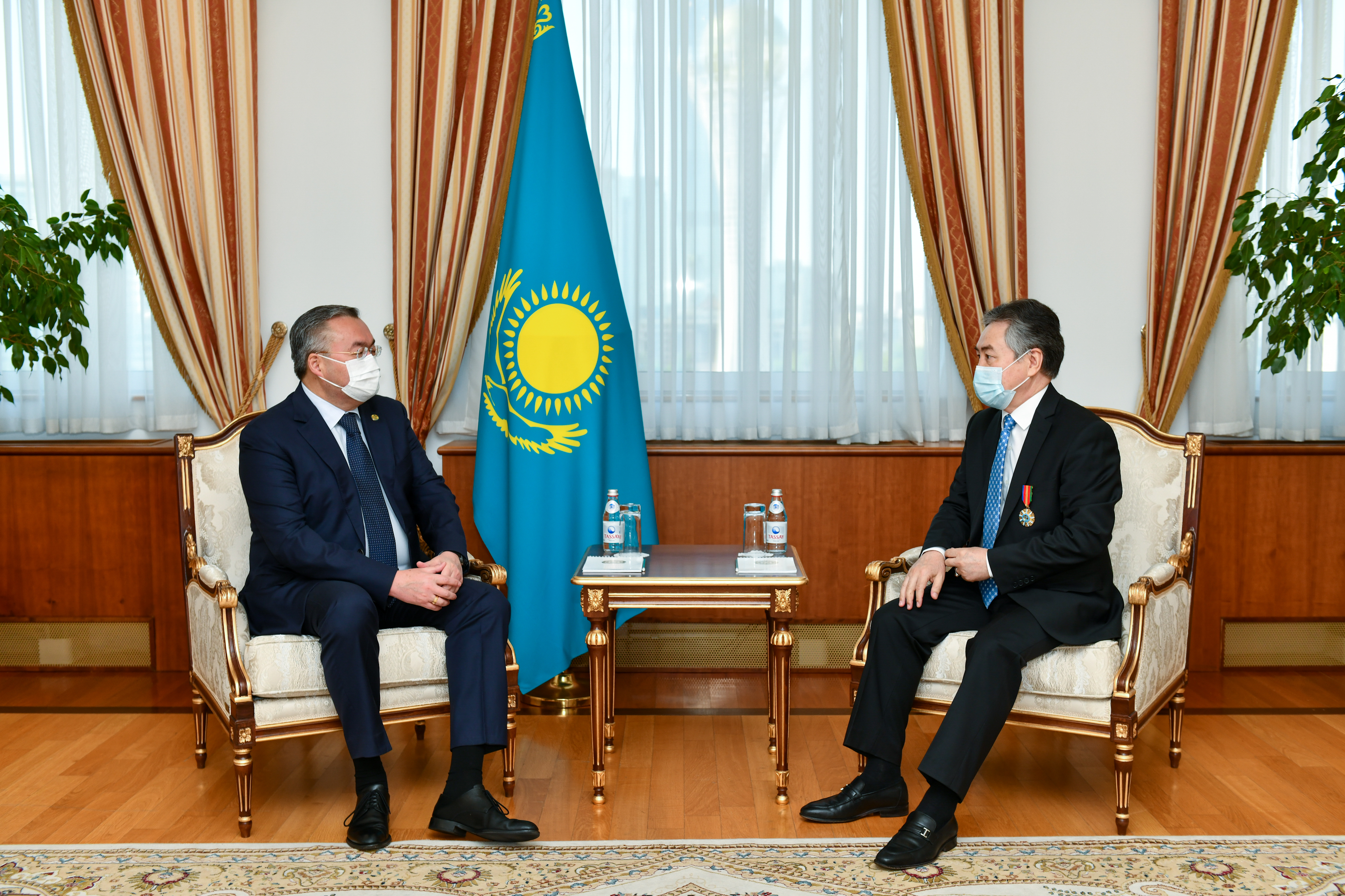 Глава МИД принял Посла Кыргызстана в Казахстане