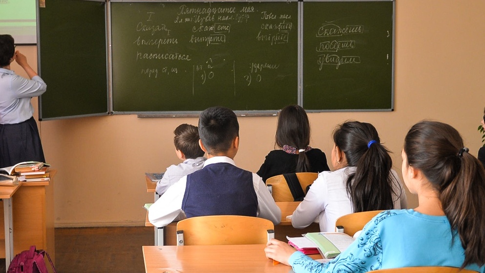 В Карагандинской области готовятся к возвращению к традиционной учёбе школьников и студентов