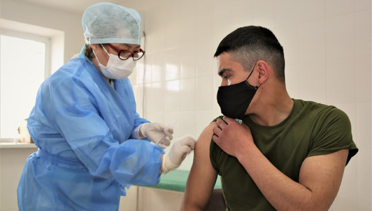 Количество вакцинированных в Вооруженных Силах  приближается к 100%