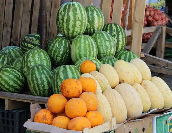 Watch Naked at the Dacha онлайн