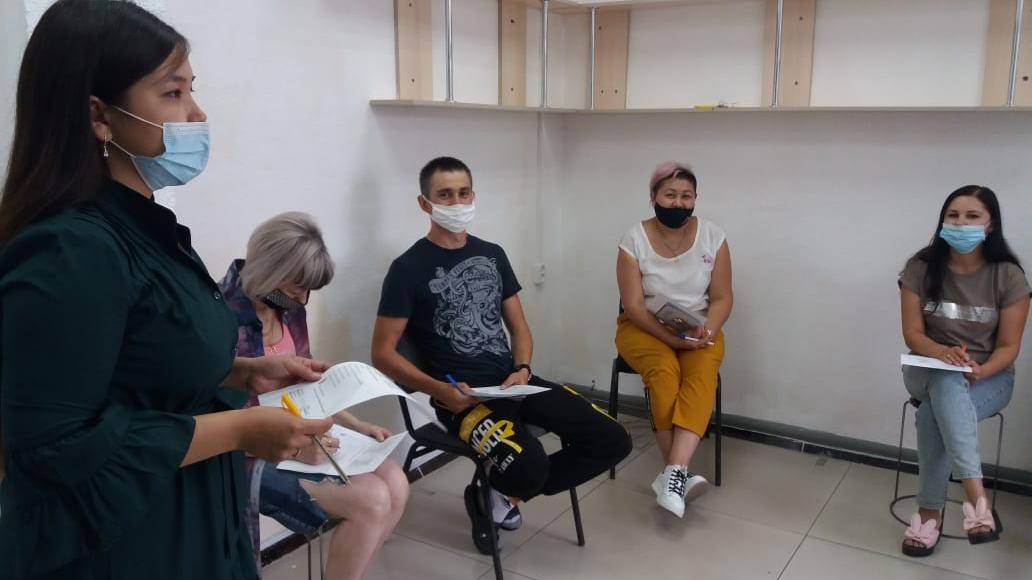 Сотрудникам торговых домов Темиртау дают уроки казахского языка