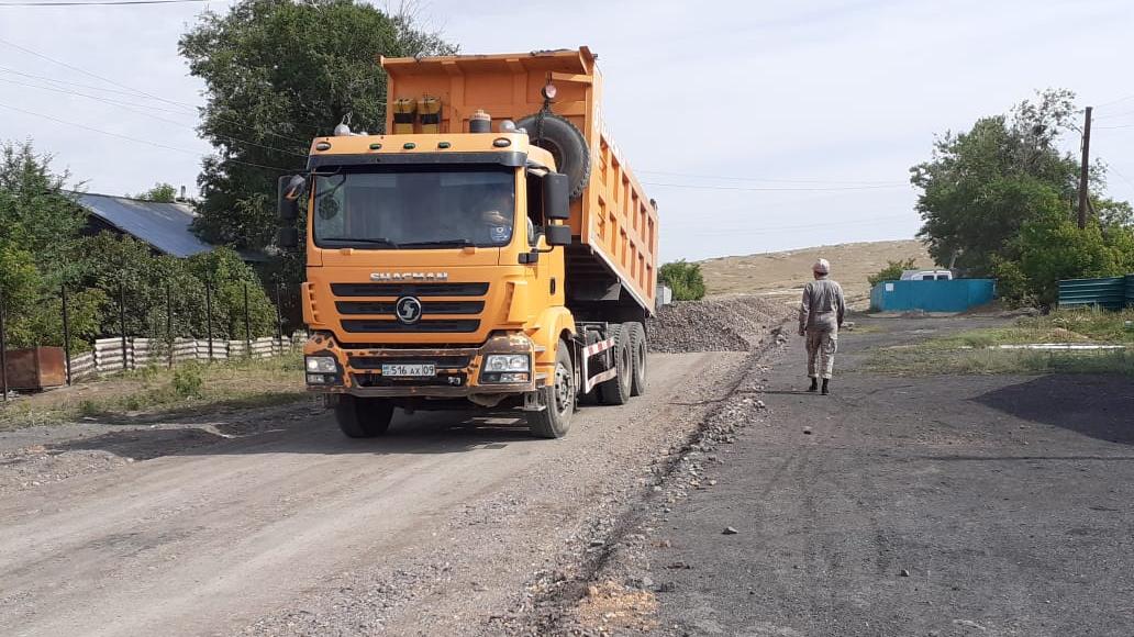 В селе Акбулак Осакаровского района отремонтируют 13 улиц