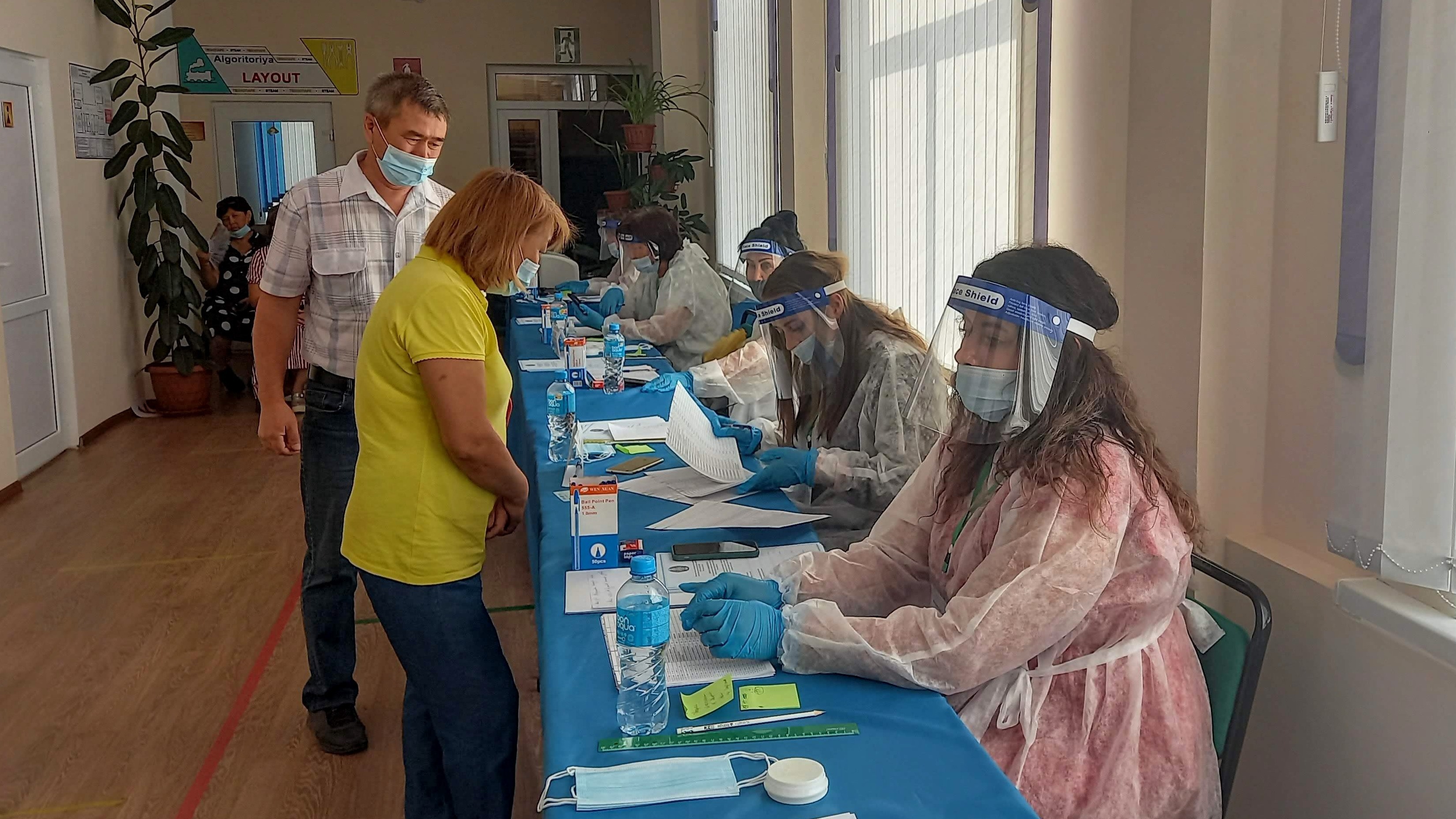 63 % избирателей на 16:00 проголосовали на выборах сельских акимов в Карагандинской области