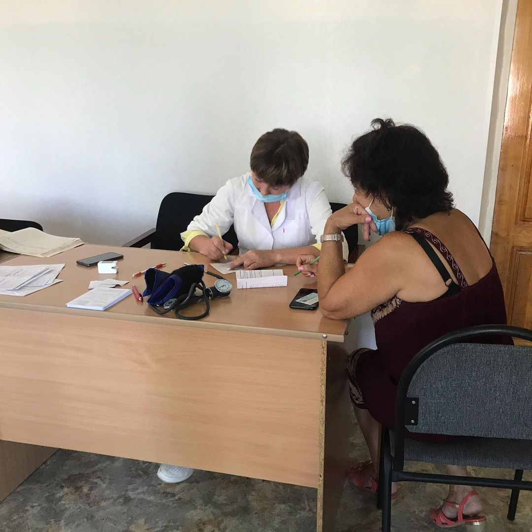 «Риддер-Адалдық-Аланы» жобалық кеңсесінің басшысы Мадина Маратқызы Риддер қаласында вакцинация паспорттарын заңсыз сату фактілерін анықтау бойынша мониторинг жүргізді
