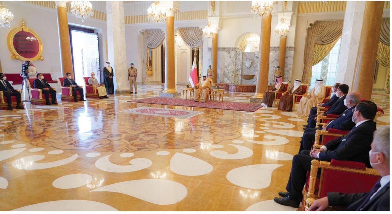 Посол Казахстана вручил верительные грамоты Королю Бахрейна