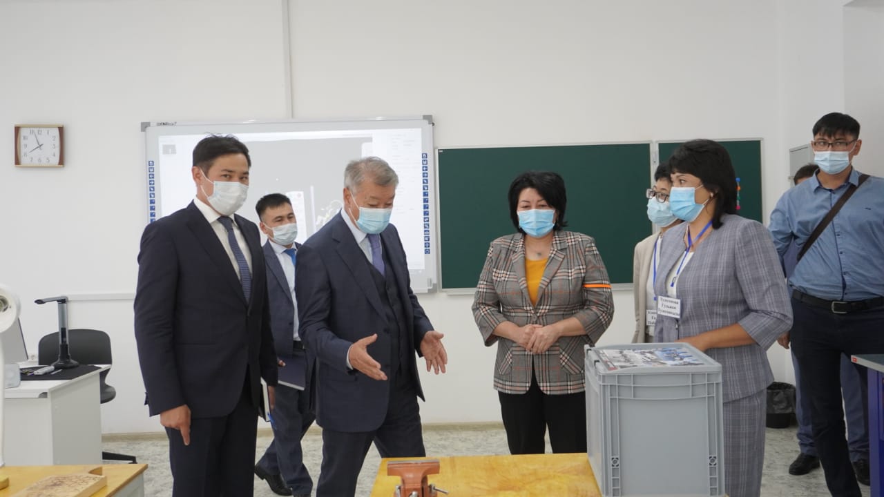 Даниал Ахметов с рабочим визитом посетил Катон-Карагайский район