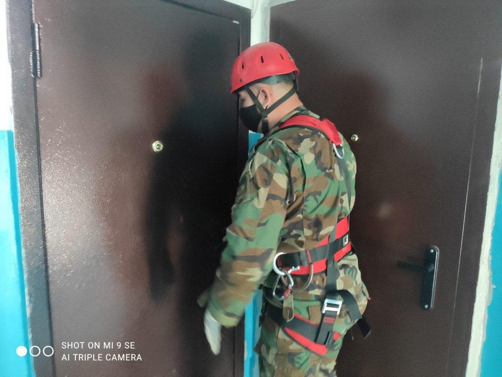 340 человек из запертых квартир спасли сотрудники ДЧС ВКО