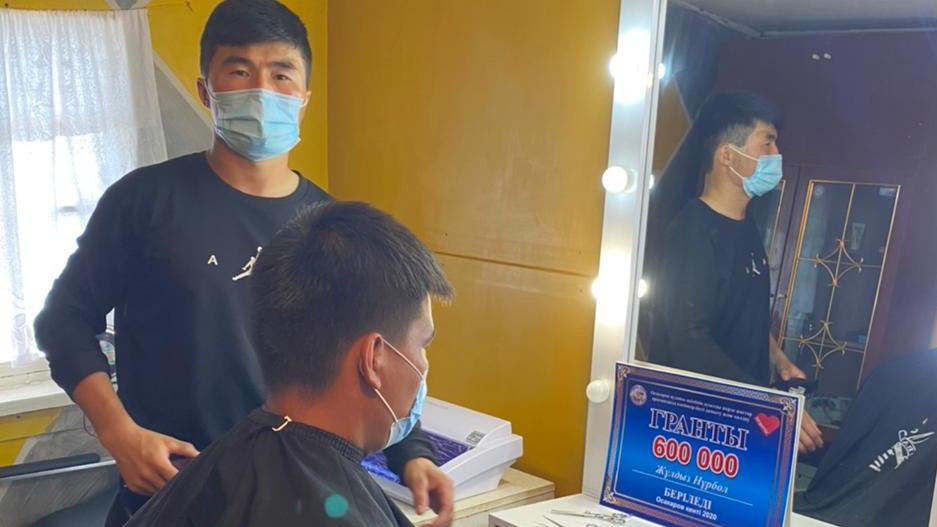 Салоны красоты открылись в двух сёлах Осакаровского района за счёт грантов