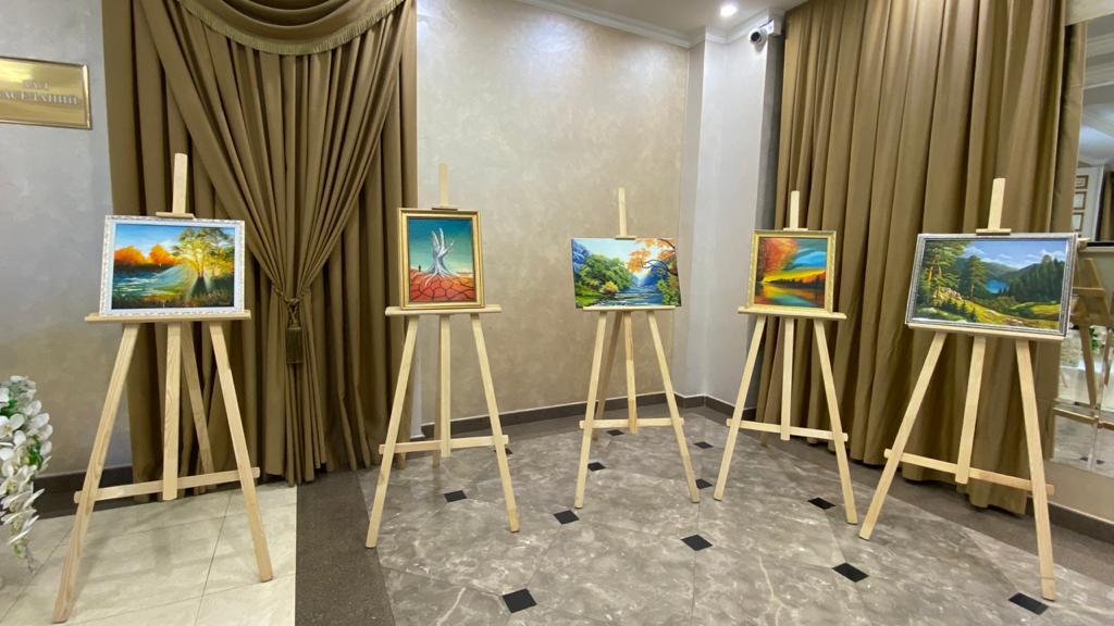 Қарағандыда ядролық полигонның жабылуының 30 жылдығына орай Кәріпбек Күйіковтің көрмесі ашылды