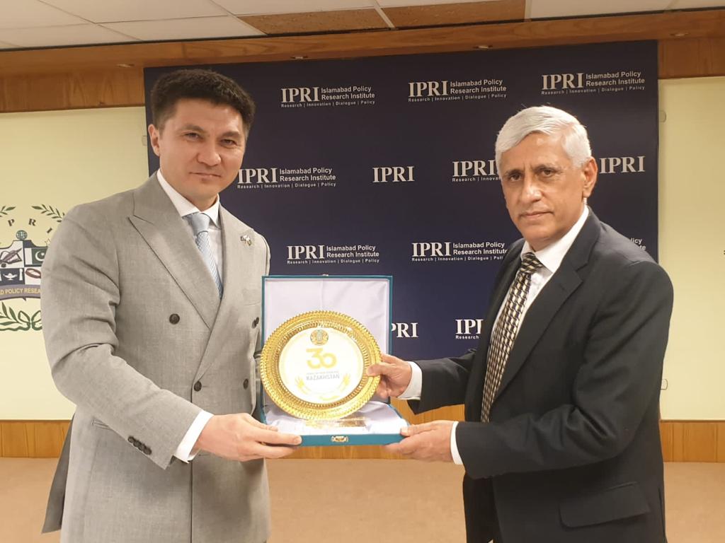 Ambassador of Kazakhstan to Pakistan Yerzhan Kistafin called on Islamabad Policy Research Institute, where he had talks with its Acting President, Raashid Wali Janjua