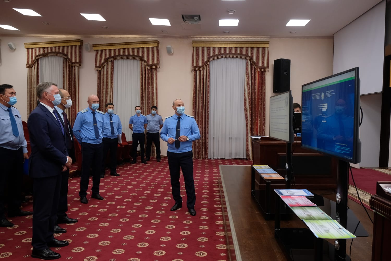 Сенатордың Қостанай облысы құқық қорғау  органдарының басшылығымен кездесуі