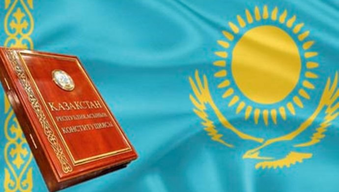 С. Шапкенов поздравил казахстанцев с Днем Конституции