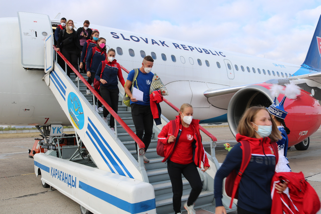 Участники Чемпионата мира по пожарно-спасательному спорту прибывают в Караганду