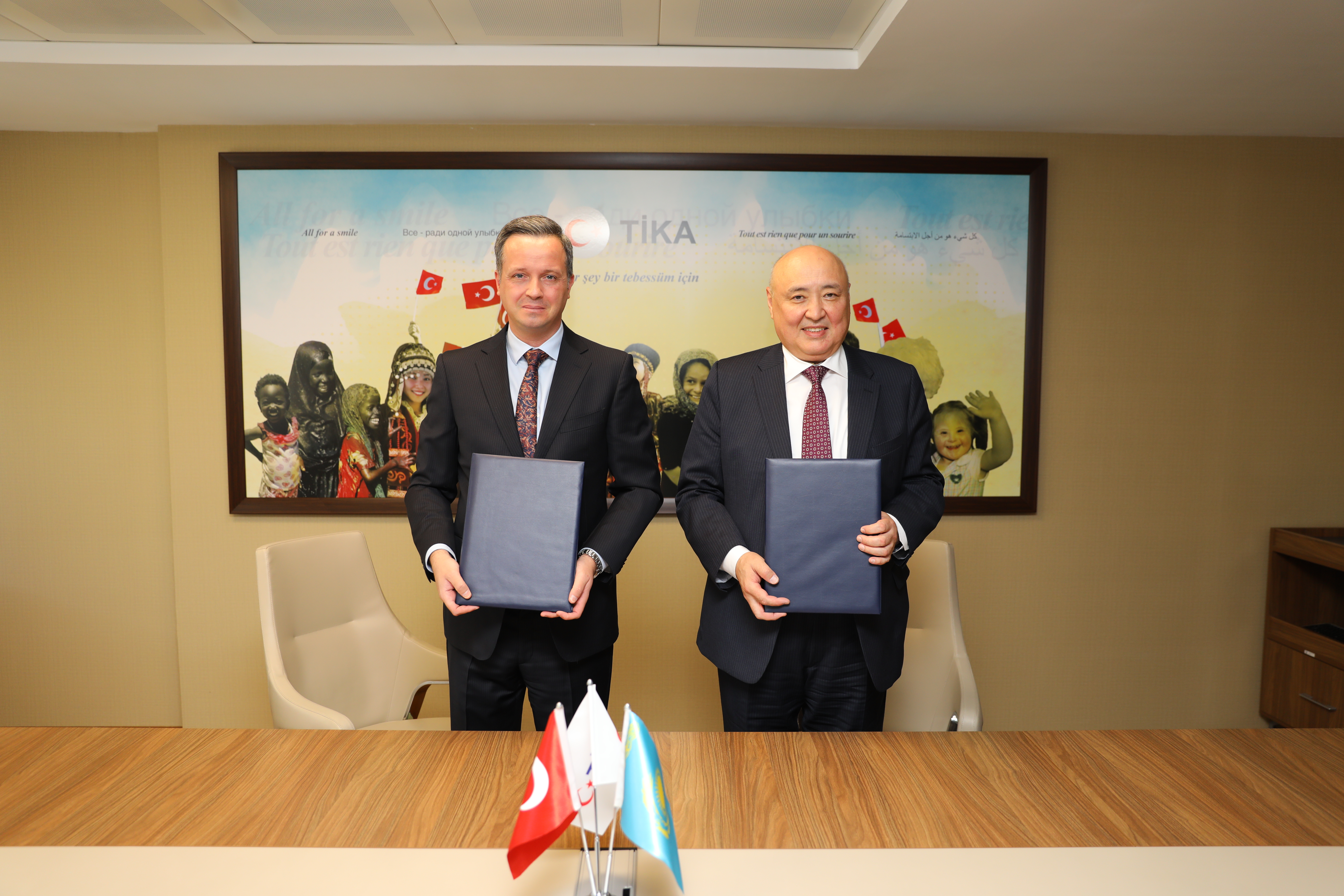 Подписан меморандум о взаимопонимании между KazAID и TIKA