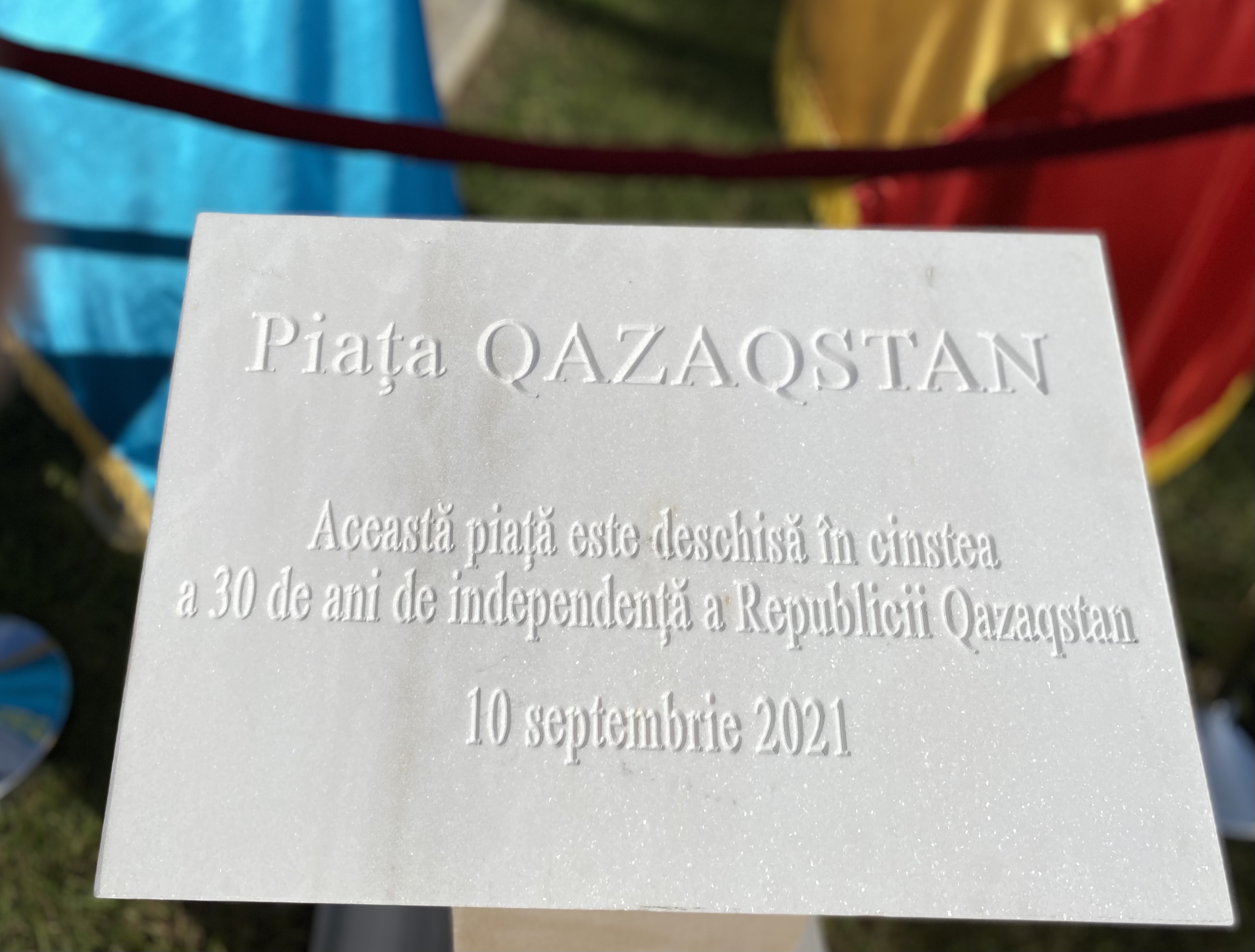 La București a fost deschisa solemn Piața „Kazahstan” iar la Nur-Sultan - un bust în cinstea marelui poet român Mihai Eminescu