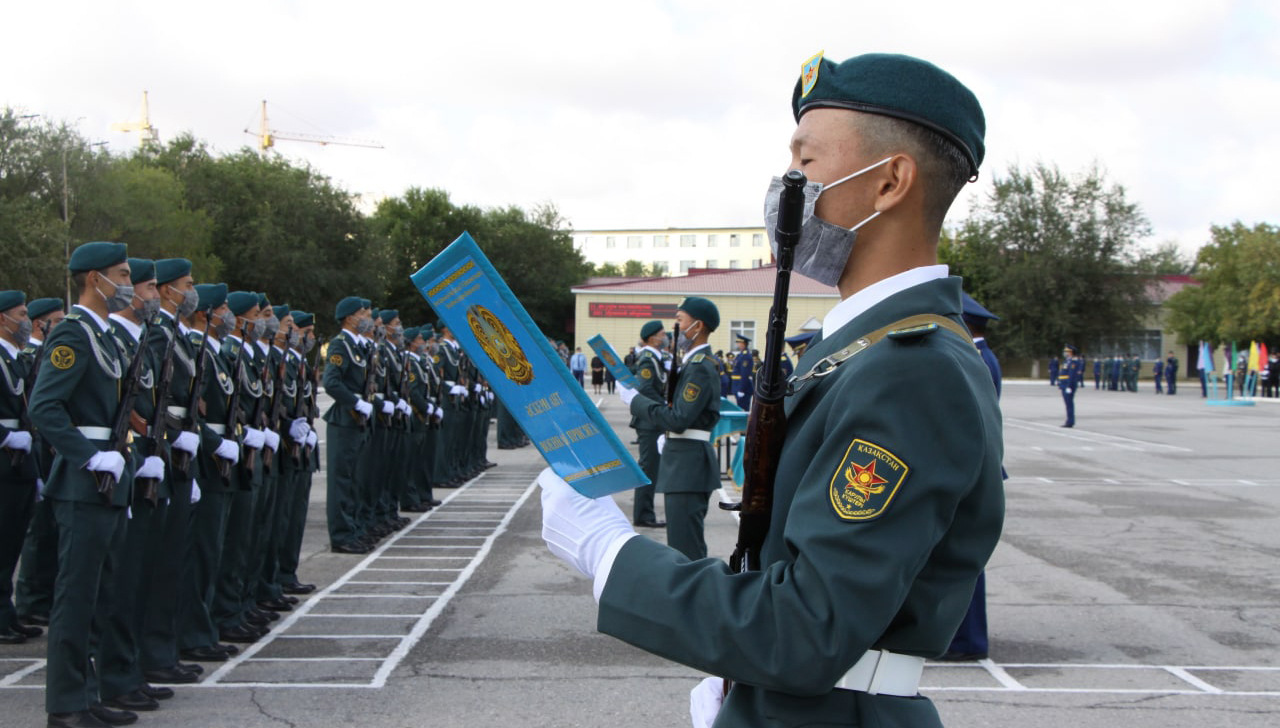 Курсанты военных вузов приняли присягу