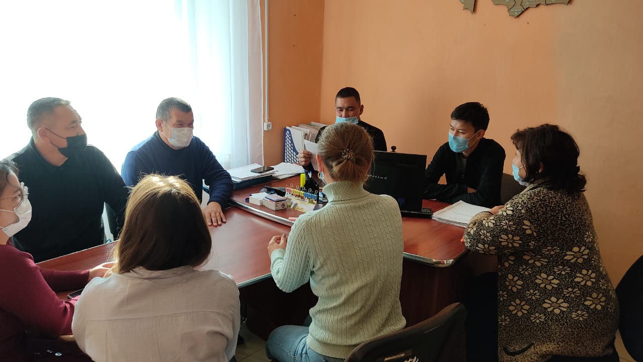 2021 жылдың 14 қыркүйегінде "Меңдіқара ауданының Ветеринарлық станциясы" КМК қызметкерлері арасында Меңдіқара ауданының сынамаларды қабылдау пунктінің аға маманы Е.Т. Самигатовтың қатысуымен дөңгелек үстел өткізілді