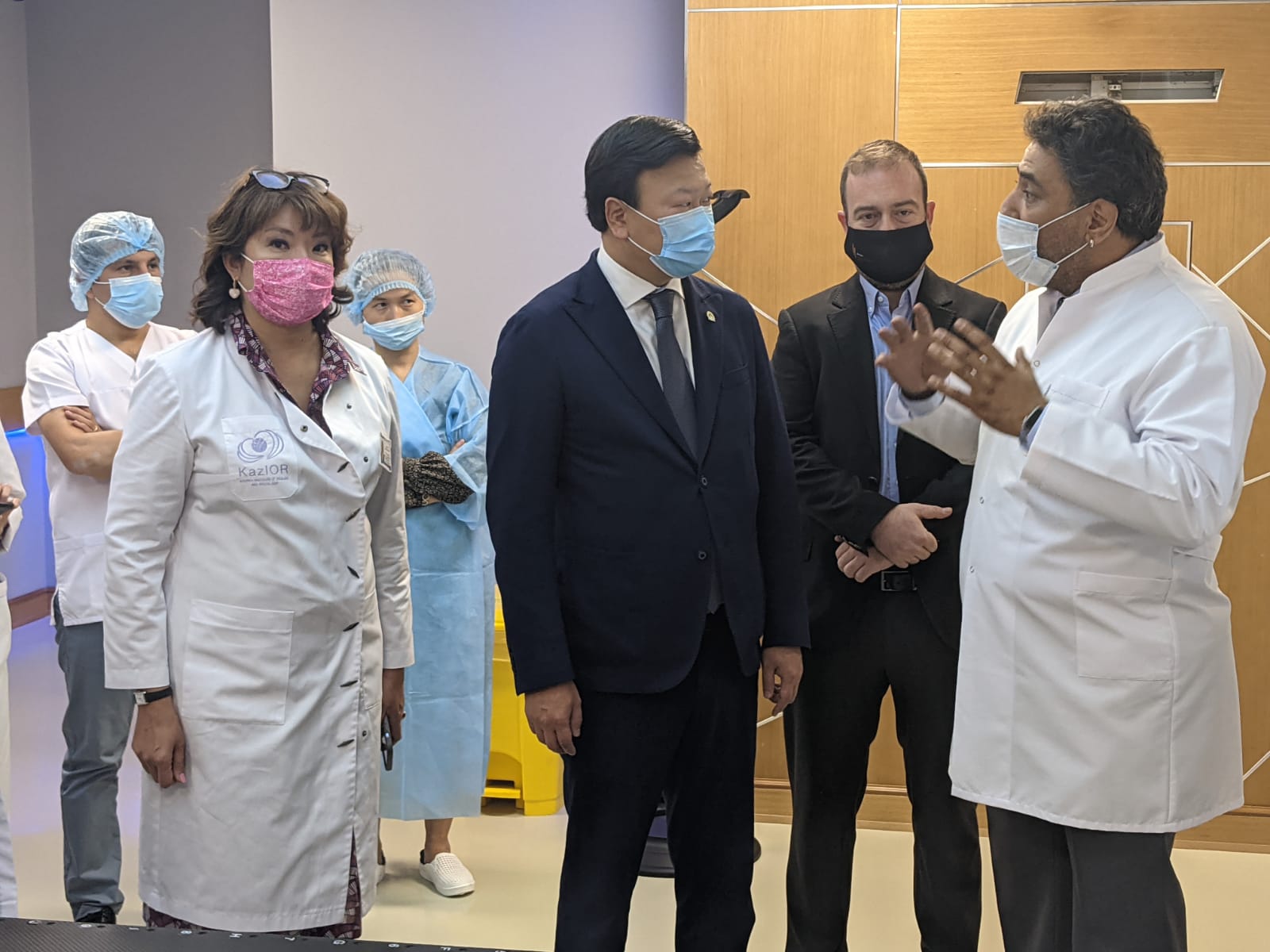 Министр здравоохранения РК провел встречи с коллективами двух ведущих НИИ