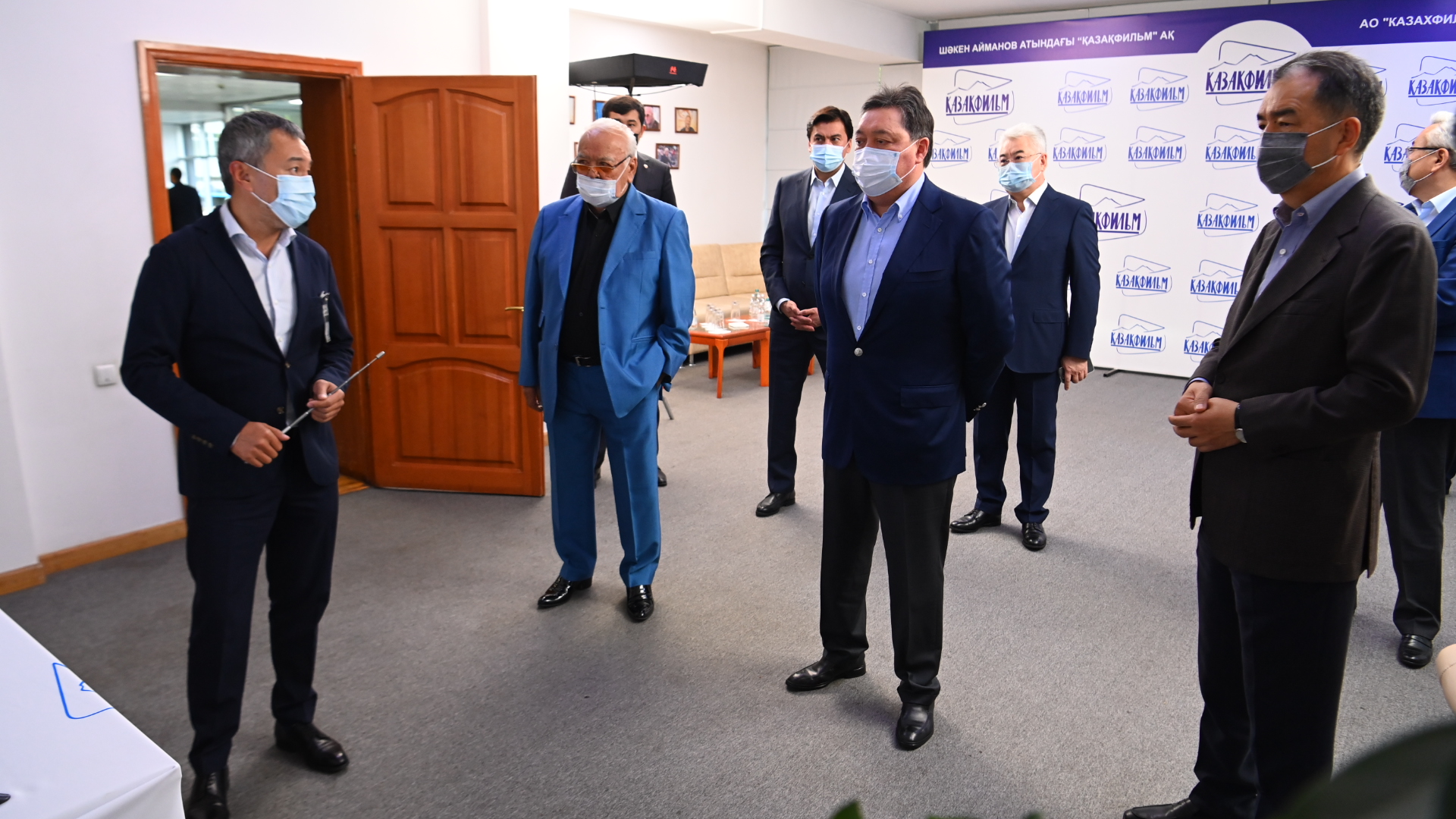 Асқар Мамин «Қазақфильм» киностудиясына барды