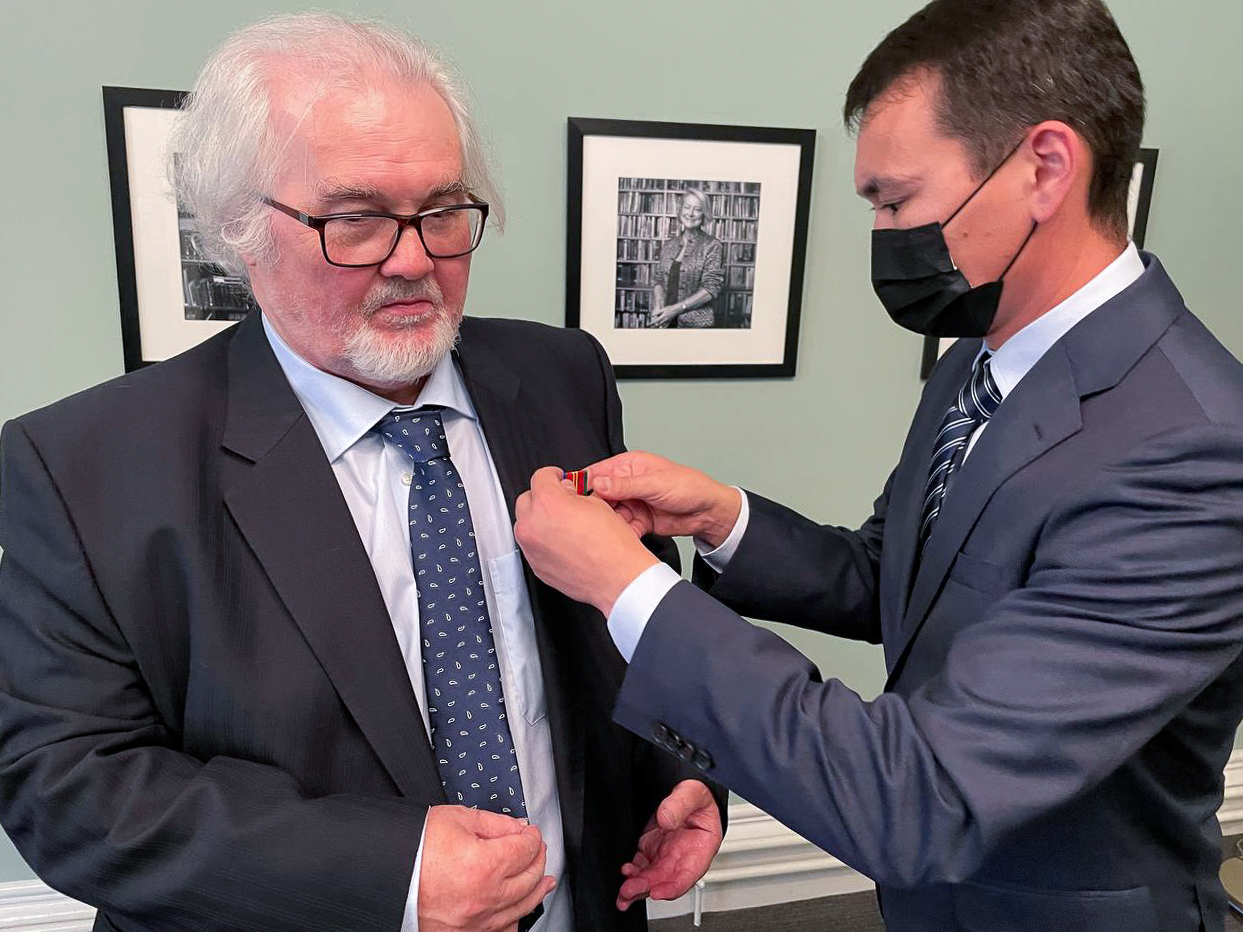 Famous UK poets Sean O’Brien and John Burnside awarded with highest Kazakhstan awards – II Class Order of Dostyk