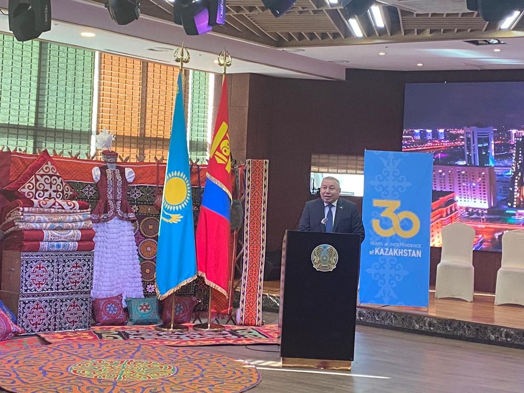В Улан-Баторе организована фото и книжная выставка,  посвещенная 30-летию Независимости Казахстана.