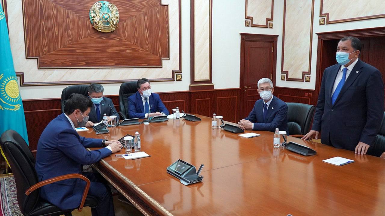ҚР Премьер-Министрі А. Мамин Маңғыстау облысының жаңа әкімі Н. Ноғаевты таныстырды