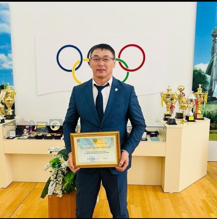 29 декабря 2021 года "Управление физической культуры и спорта Карагандинской области" во Дворце спорта им.Н.Абдирова состоялось награждение лучших в области спорта.