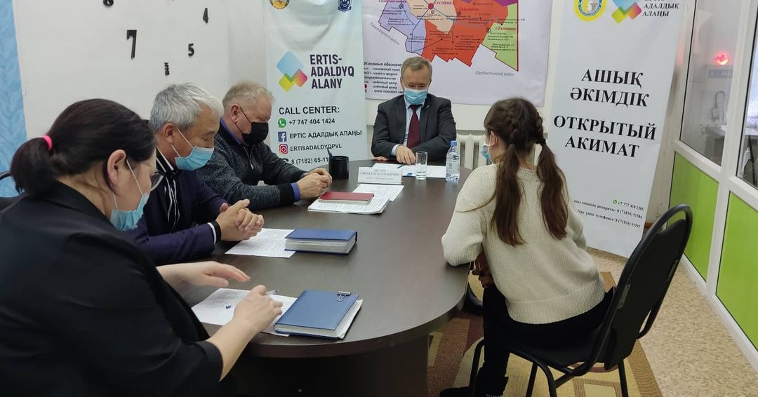 Бүгін аудан орталығының үш тұрғыны жеке мәселелері бойынша қабылдауға өтініш білдірді