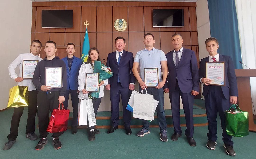 Жас дарындарды, жеңімпаз спортшыларды құттықтау