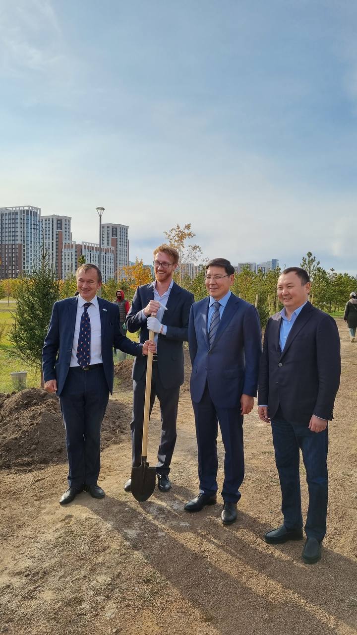 Ambassadors of Kazakhstan and Netherlands Planted "Trees of Friendship" in Astana