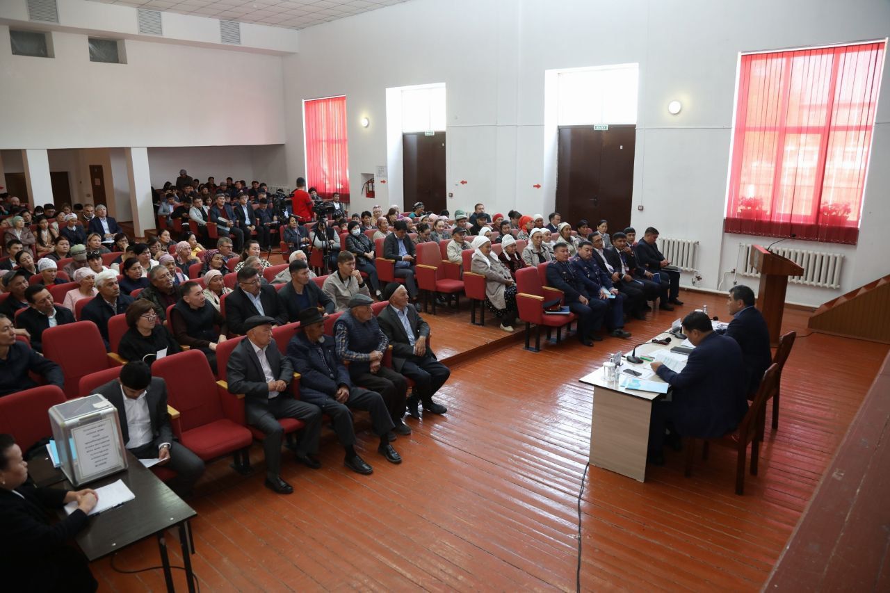 Облыс әкімі қордайлықтардың қордаланған мәселелерін тыңдады
