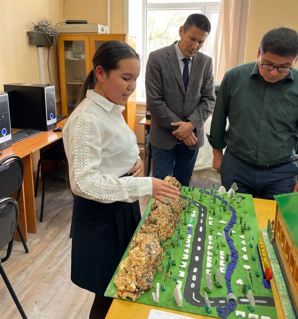 Анус пен кончаны жалайды