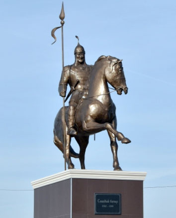 Открыт памятник батыру Сенкибаю