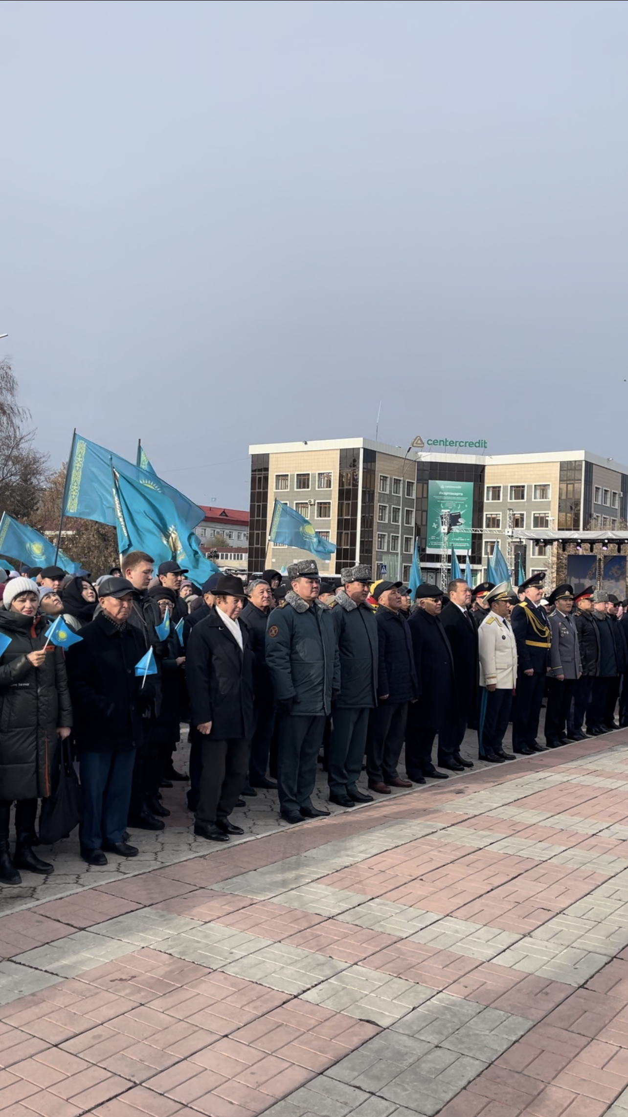 Торжественная церемония поднятия государственного флага Республики Казахстан