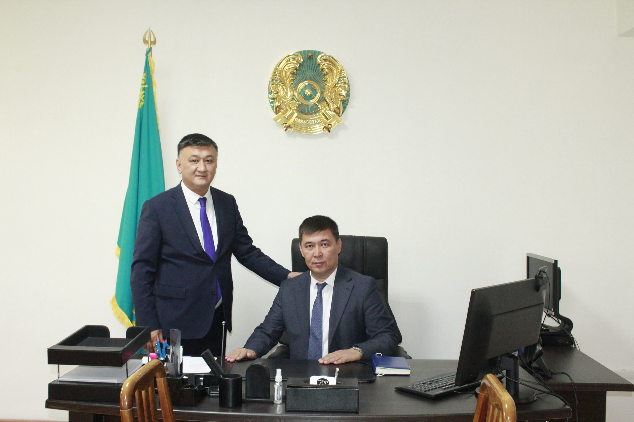 Күйеу бала мен қайын енесі әйелімен