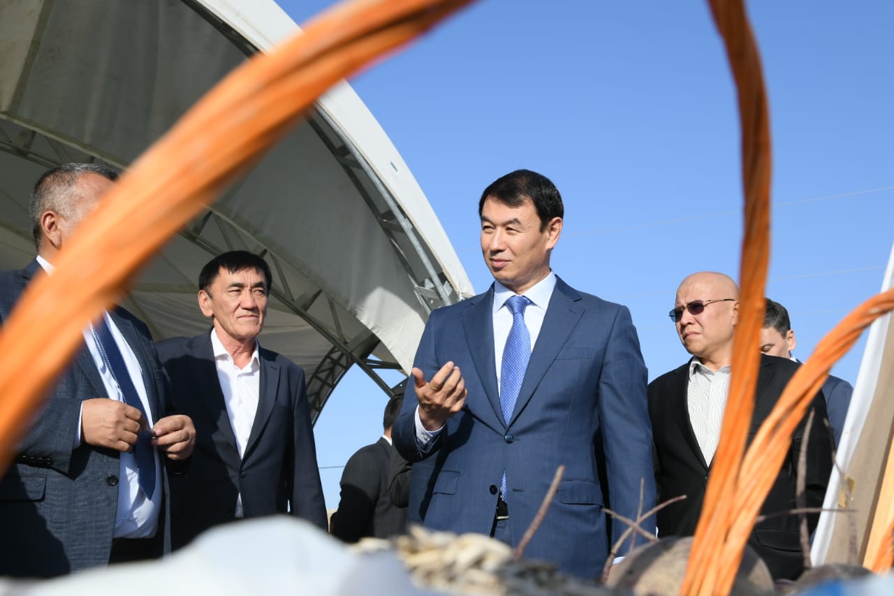 ТУРКЕСТАН: НА ПРЕДПРИЯТИИ В КЕЛЕСЕ ПРОИЗВОДЯТ НЕОБХОДИМОЕ ДЛЯ ТЕПЛИЧНОГО ХОЗЯЙСТВА ОБОРУДОВАНИЕ