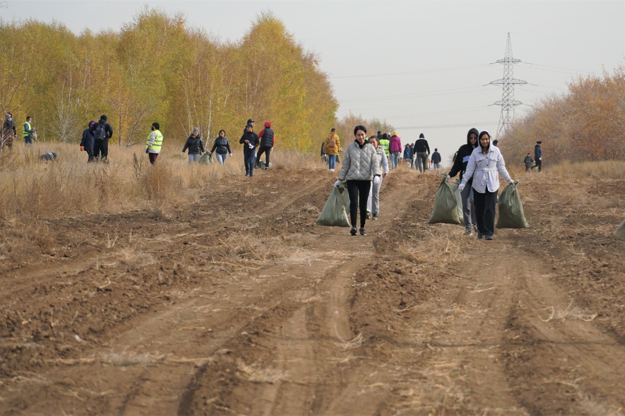 Масштабный экосубботник в рамках акции «Нет мусору на природе!» прошёл в Астане