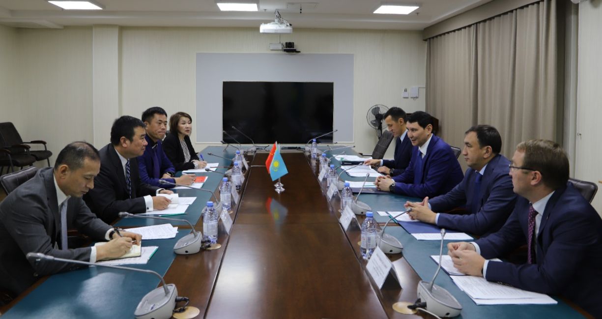 Встреча Заместителя Премьер-Министра – Министра финансов Республики Казахстан Е.К Жамаубаева с Вице-президентом компании «Nuctech Company Limited» Ван Юньган.