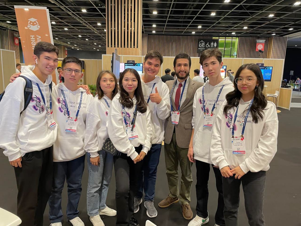 ХББ NIS оқушылары Парижде өткен халықаралық байқауда қола медальға ие болды