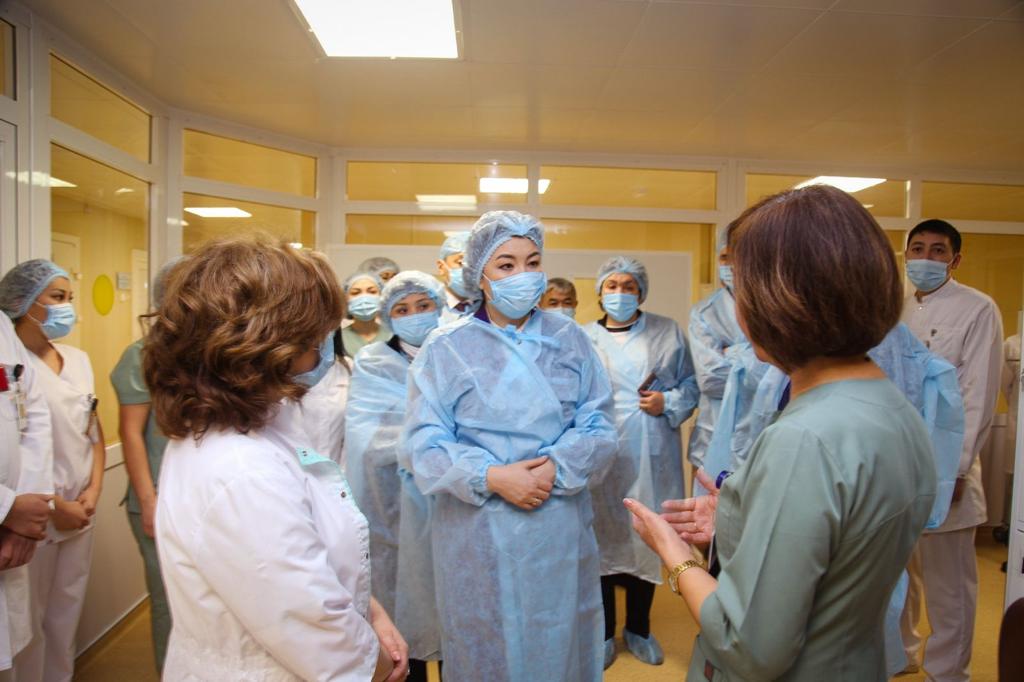 А.Гиният посетила ряд медицинских объектов в городе Семей