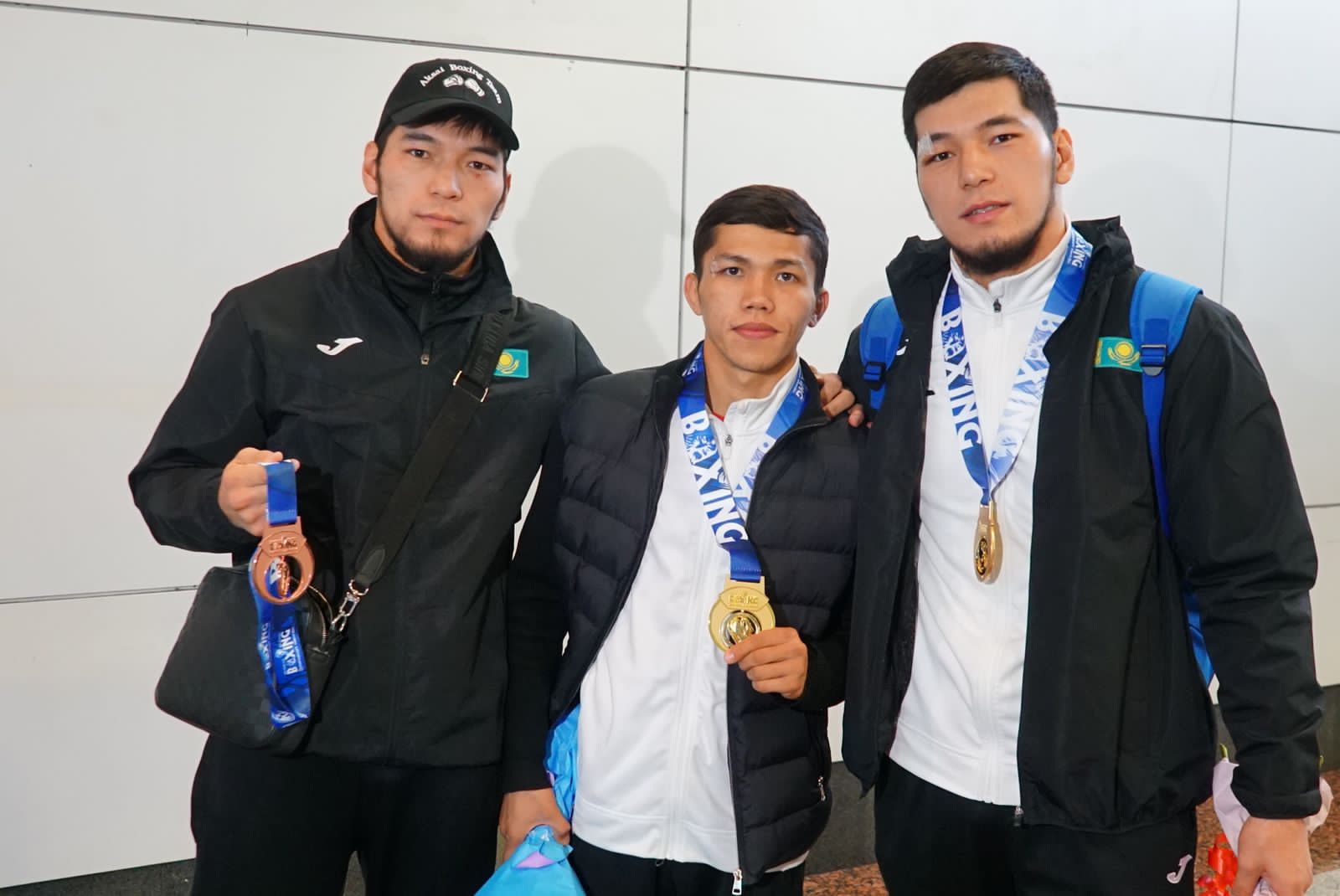 Азия чемпионатында топ жарған елордалық былғары қолғап шеберлері елге оралды