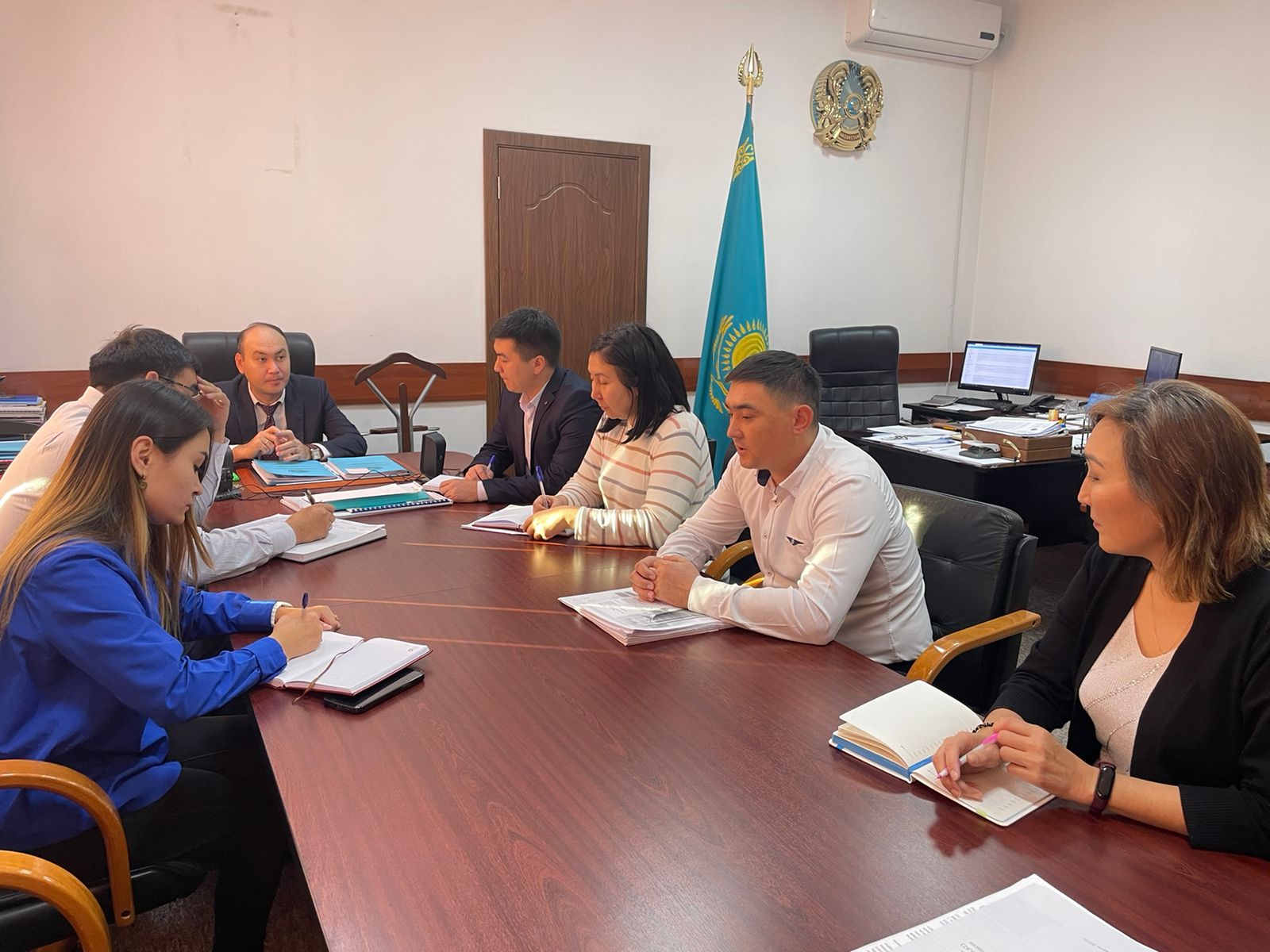 On November 14 of this year, a meeting was held under the chairmanship of the head of the Department of Passenger Transport and Highways of the Zhetisu region, G.T. Daribayev, during which issues of improving the quality of public services provided by the department and getting rid of bureaucracy were discussed.