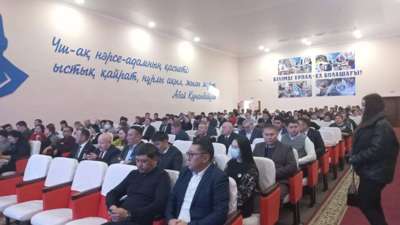 В колледже бизнеса и сервиса Семея прошел форум работодателей