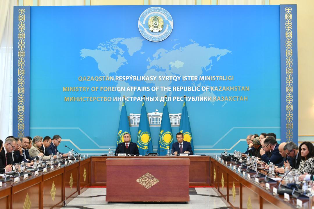 Иностранные дипломаты ознакомились с ходом подготовки к предстоящим выборам Президента Казахстана