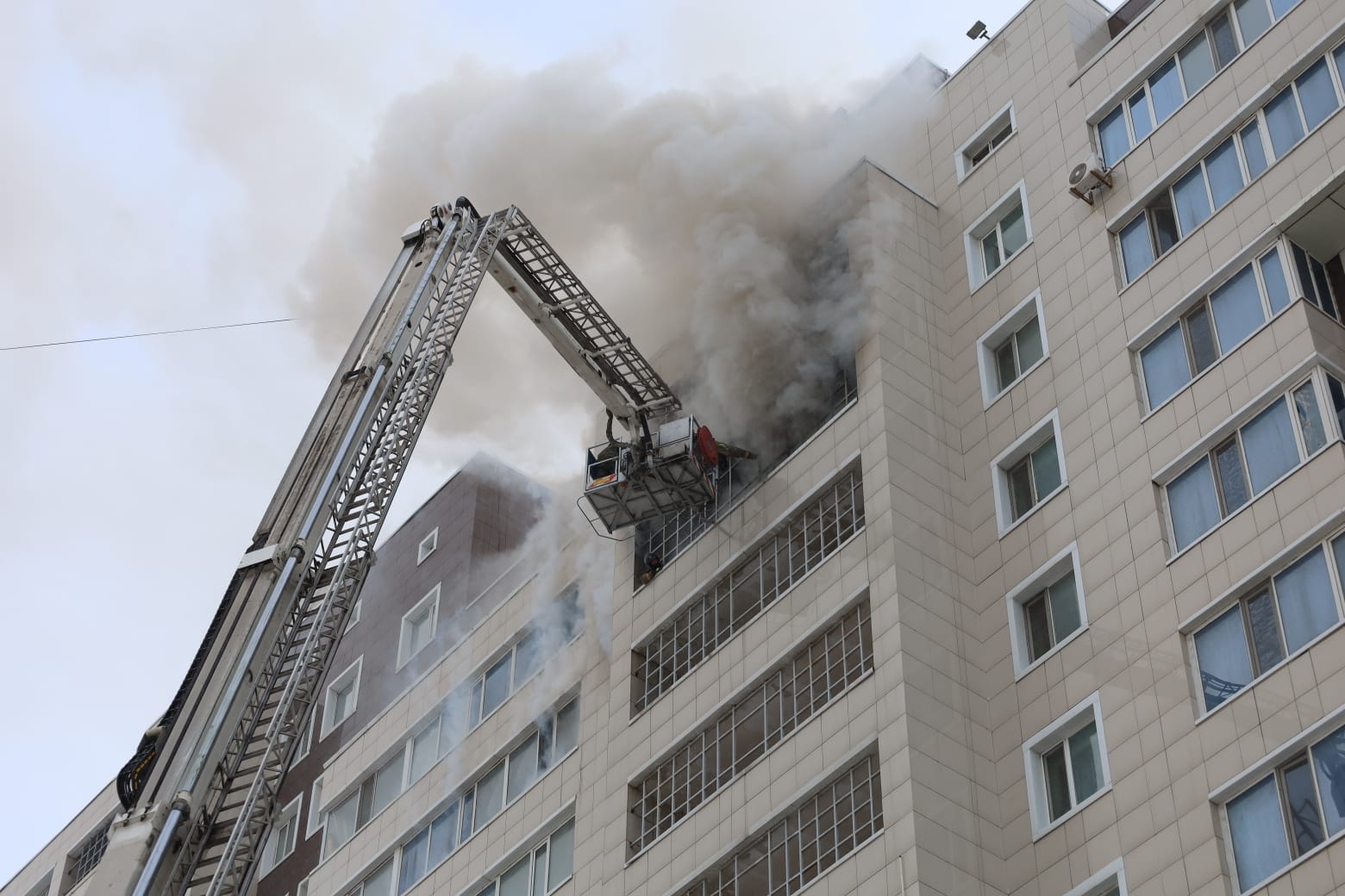 "Кахарман" тұрғын үйінің пәтерінде болған өрттің себебі анықталды