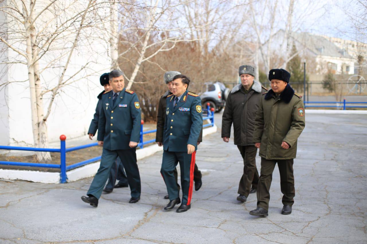 Сегодня прошла встреча вице-министра по чрезвычайным ситуациям генерал-майора Марата Кульдикова с населением области Абай