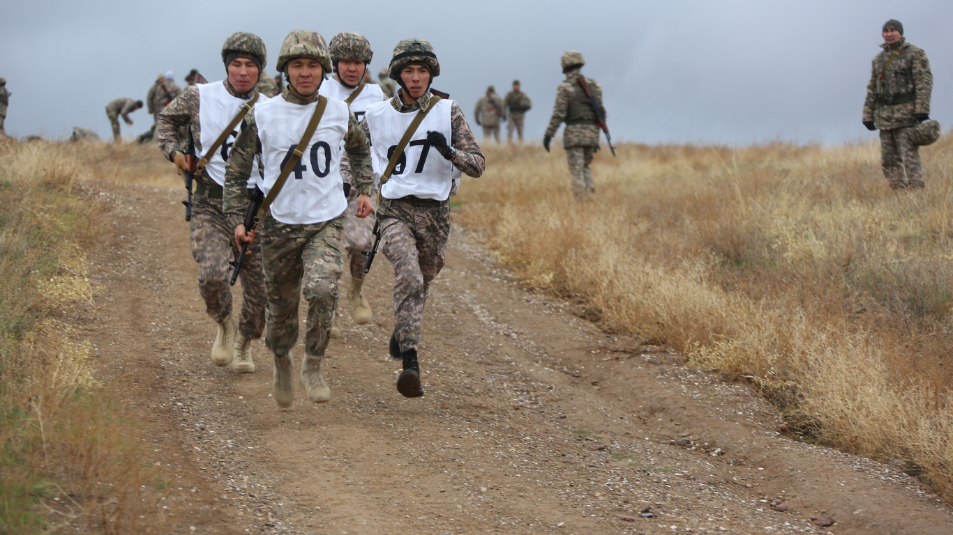 The best sergeants are determined in the Kazakh army
