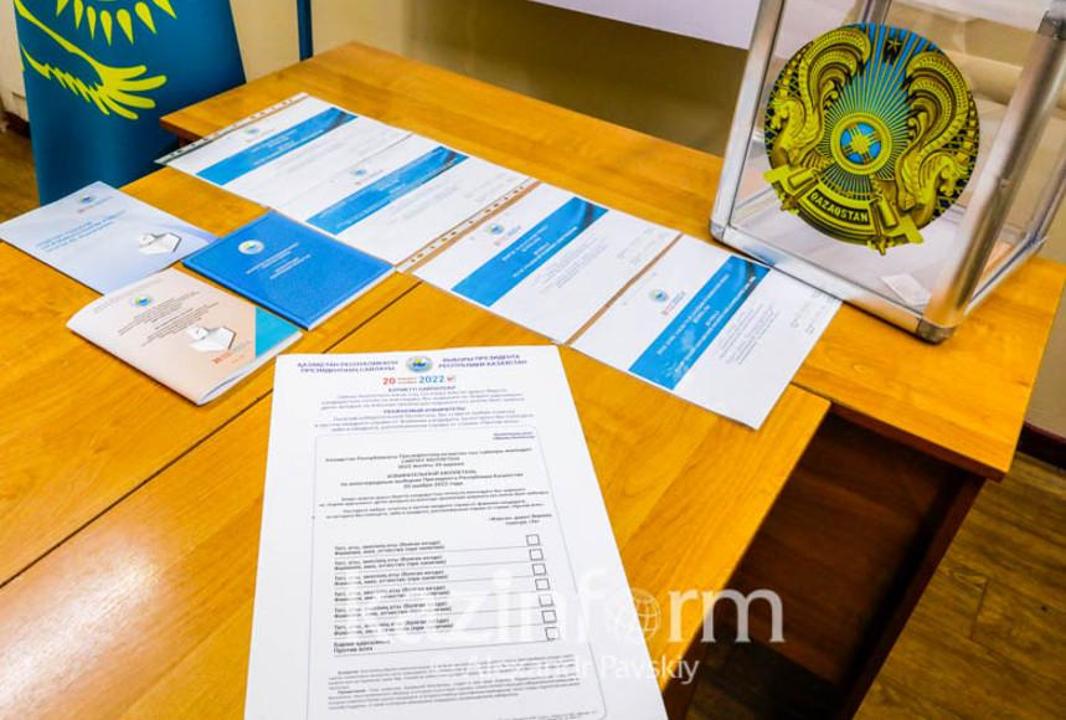 Более половины населения Казахстана проголосовали на выборах