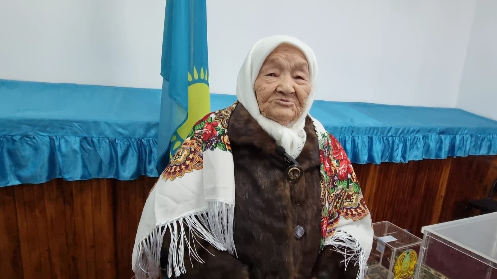 100-летняя жительница Жаркента одной из первых проголосовала на выборах